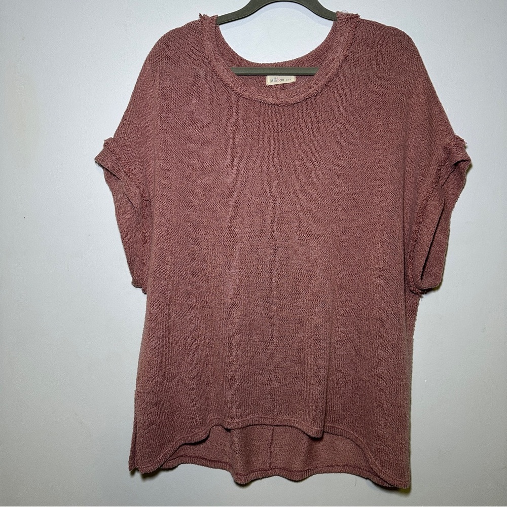 Woman’s Mauve Short Sleeve High-Low Hem Top with Side Slits Lagenlook